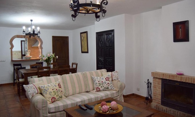 Cartajima House | Casa Rosario
