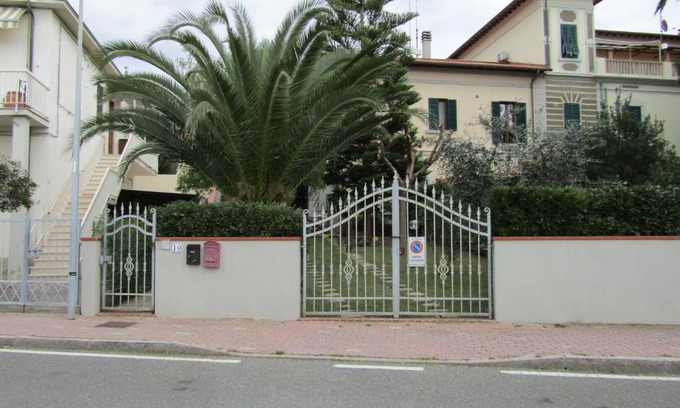 San Vincenzo Apartment | Casa Rosy