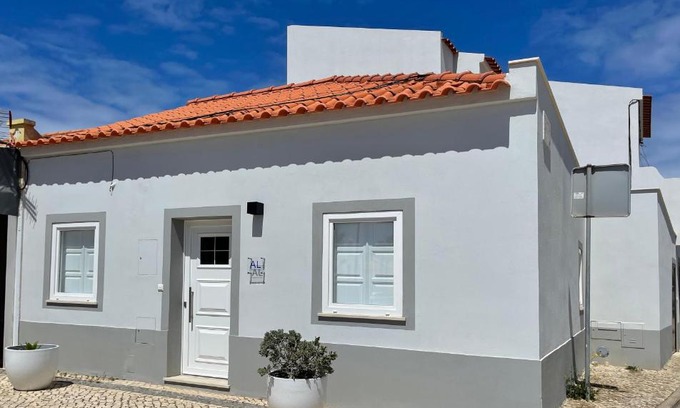 Sagres House | Casa Sagres T2 - 3 minutos a pé Praia da Mareta