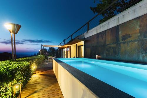 Diano d'Alba Villa | Casa sulle Langhe - Luxury Pool, Sauna and Jacuzzi