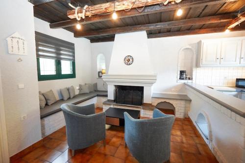 Limni House | Casa Suzan