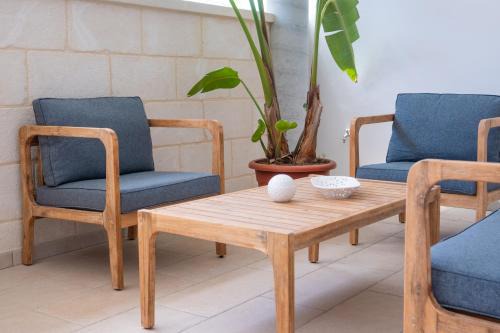 Sant'Isidoro Apartment | Casa Vacanze Acquamarina a Sant Isidoro a 100 m dal mare
