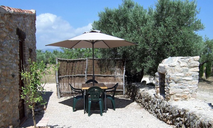 Costa Dorada Cottage | Casita Joya, A traditional Spanish casita with pool