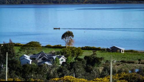 Ancud Villa | Casona Grande con Spa orilla del mar