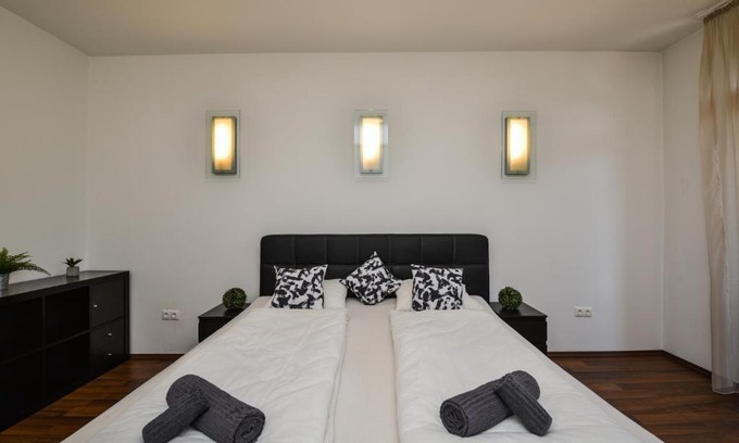 Budavar Apartment | Castle Apartment With Panoramic Balcony