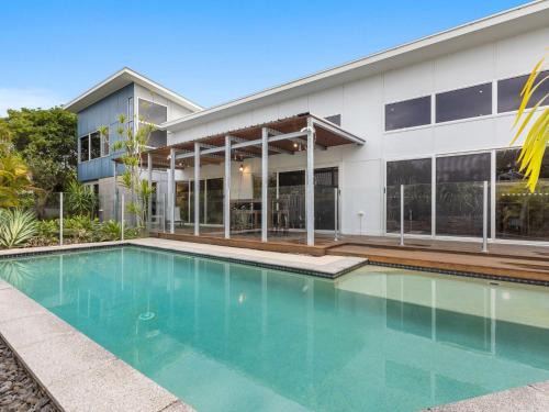 Casuarina House | Casuarina Surfbreak Beach House with Pool