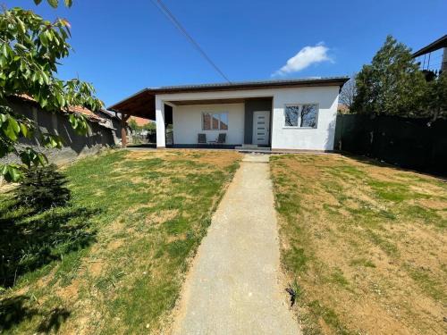 Oradea House | Casuta de pe deal