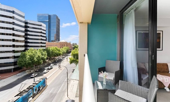 Adelaide Central Business District Apartment | CBD 1BR Apt-104 North Terrace-Walkable/CityView