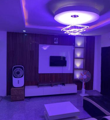 Ibadan Apartment | Cee&Tee at AKOBO 1Bedroom or 2Bedrooms -247 Electricity-Solar Inverter AC in Bedrooms