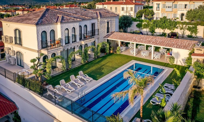 Hacımemis Hotel | Cemal Alaçatı Hotel