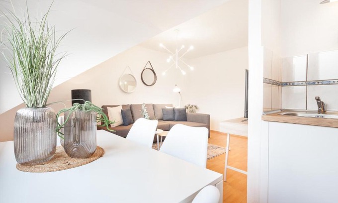 Suedviertel Apartment | CenterApartment, WIFI, SmartTV, full Kitchen, Netflix, Pottbude in Essen