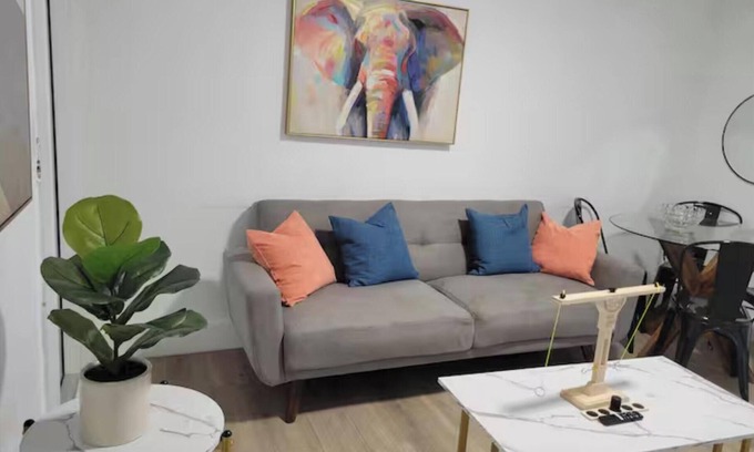 Overtown Apartment | Central 2BR - Minutes to Wynwood & Downtown