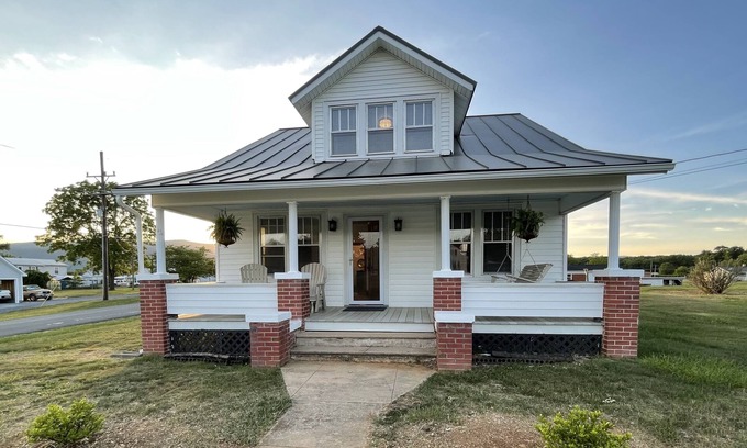 Shenandoah House | Central access to all of the wonders of the Shenandoah Valley!