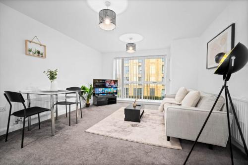 Bordesley Apartment | Central Apartment - Gated Access - Secure Parking 16SL