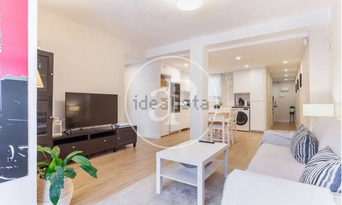 Arrancapins Apartment | Central family apartment in Valencia, in front of Joaquin Sorolla Ave Station