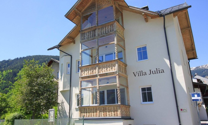 Zell am See Apartment | Central Lake View Suites Villa Julia by we rent