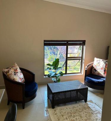 Houghton Estate Apartment | Central Oasis