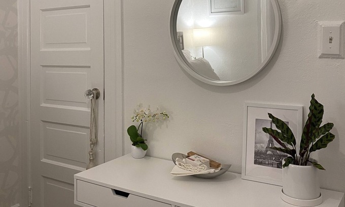 Nob Hill Condo | Central San Francisco Guest Room in Condo