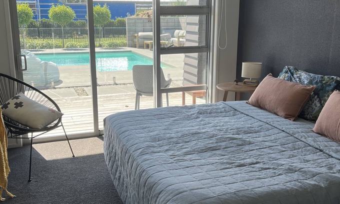 Leamington House | Centrally located accommodation and close to sporting events
