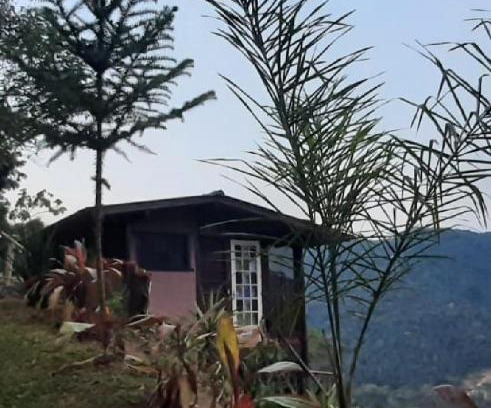 Lumiar Ski Chalet | Chalé Pakere Bellavista - visão magnífica do vale e montanhas a mais de mil metros de altitude, wi-fi, sauna, piscina e água de nascente - locação do chalé sem prestação de serviços