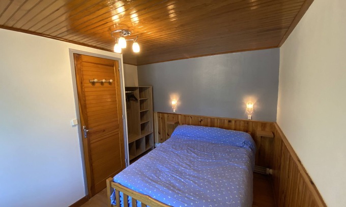 Laveissiere Ski Chalet | Chalet à la Montagne. Animaux de Compagnie Acceptés !