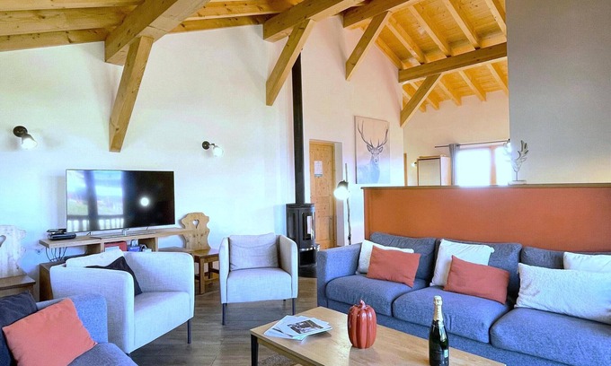 Les Eucherts Ski Chalet | Chalet 12 pers, jacuzzi, sauna, ski-in, La Rosière