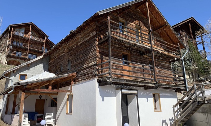 Saint-Veran Ski Chalet | Chalet 12 People