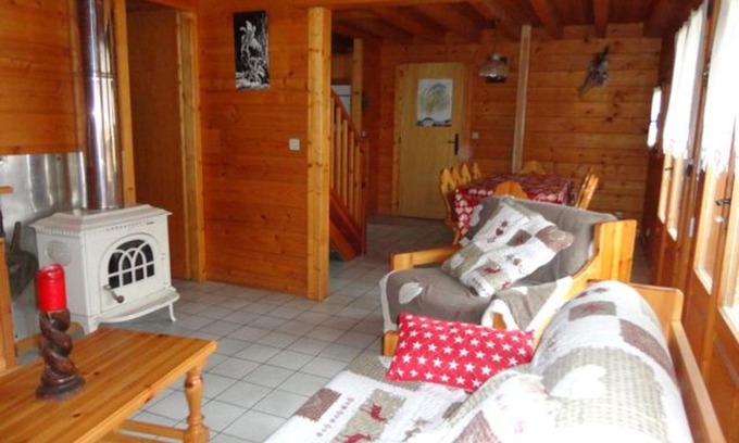 Les Carroz-d'Araches Ski Chalet | Chalet 3 Chambres 8 Pers, 800m Pistes, Parking Couvert, Poêle à Bois, Quartier Calme - FR-1-572-224