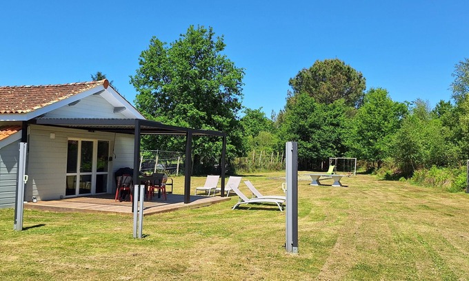 Hourtin Ski Chalet | Chalet 4 people with shared pool