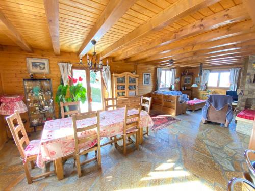 Les Carroz-d'Araches Ski Chalet | Chalet 6 pers. avec cheminée, jardin, WiFi à 300m des pistes - Arâches-la-Frasse - FR-1-572-28