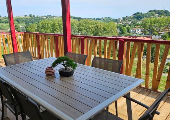 Hasparren Ski Chalet | Chalet avec piscine, climatisation & vue de 2 à 6 personnes - Hasparren - Pays Basque - Chalet Ibaia