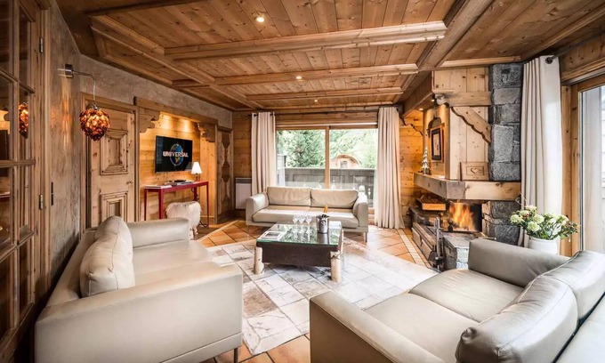 Meribel Centre Ski Chalet | Chalet Brioche - 5 room chalet for 8/9 people