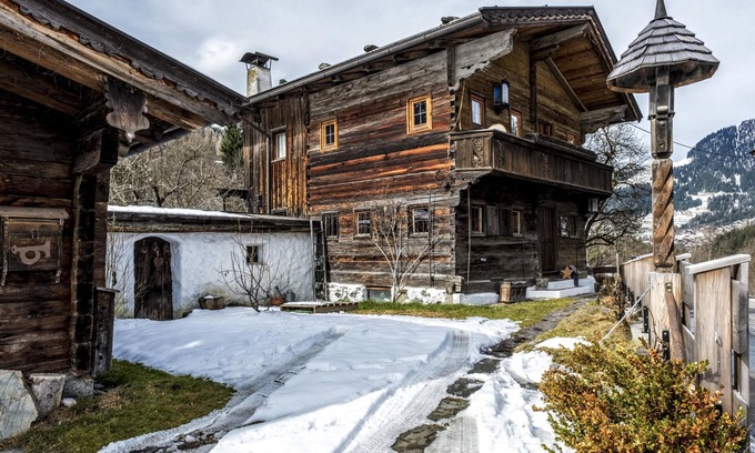 Alpbach House | Chalet by the river, 1 km to the ski lift