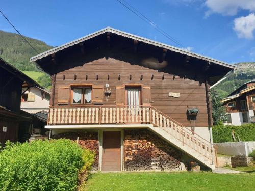 Areches House | Chalet cosy pour 2-3 pers. avec jardin au cœur du village, à 5 min du ski et proche des commerces - FR-1-342-274