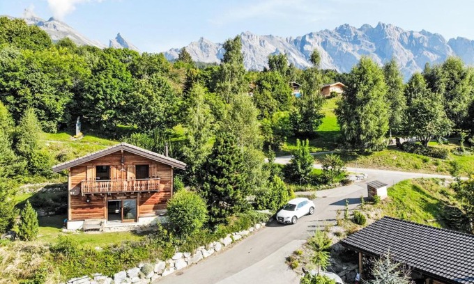 Ovronnaz Ski Chalet | Chalet Dendron by Interhome