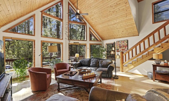 Pine Cabin | Chalet Forest Views, 2 kings, fireplace, decks