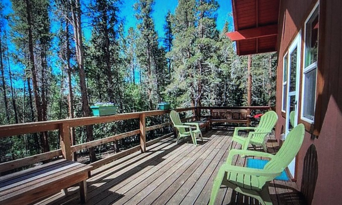 Twin Lakes Cabin | Chalet in the Woods on 30+ Acres!