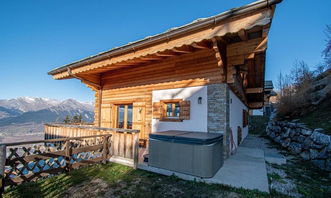 Nendaz Ski Chalet | Chalet in Veysonnaz with hot tub