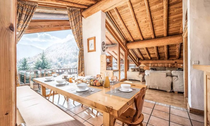 Le Cret Ski Chalet | Chalet La Grande Sassière - 7 room chalet 12 people