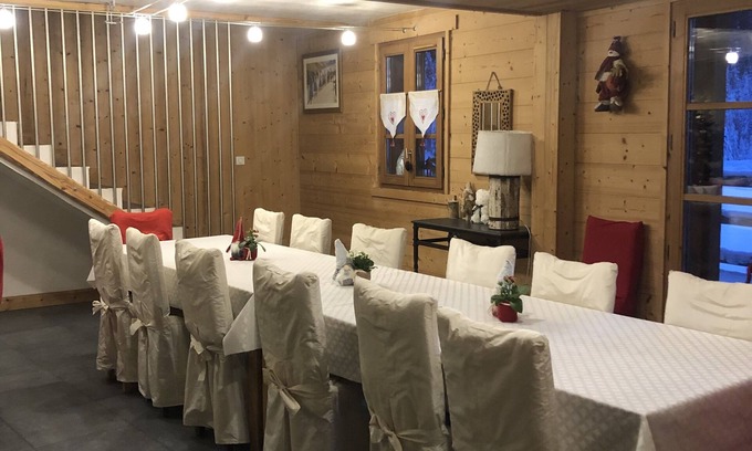 Champagny-en-Vanoise Ski Chalet | Chalet Le sabot de Vénus sleeps 16