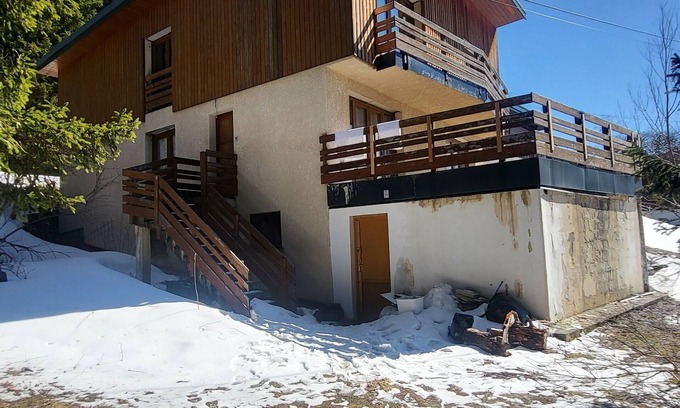 Chamrousse Ski Chalet | Chalet sleeps 20/8 bedrooms
