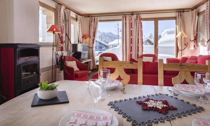 Les Eucherts Ski Chalet | Chalet, wifi, sauna, balcony, fireplace or stove, parking, tv, ski locker, 195m², La Rosière