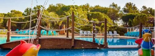 Roquebrune-sur-Argens Other | Chalets met buitenkeuken op Camping Leï Suves - JoyCasa
