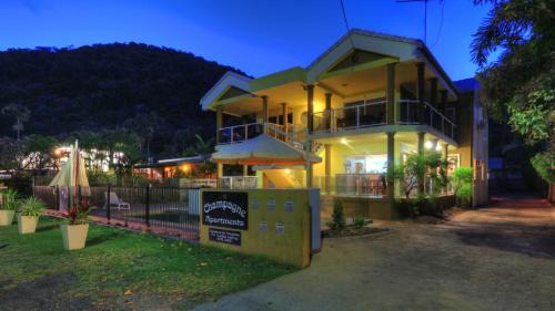 Arcadia Apartment | Champagne Apartment 2