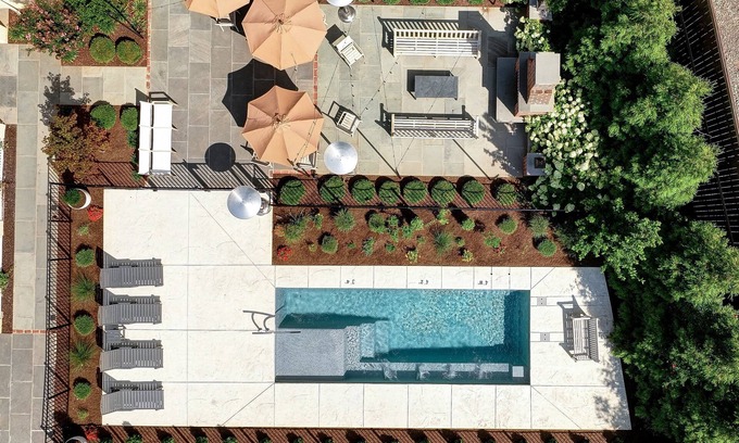 North Downtown Hotel | Charlottesville Boutique Hotel | The 200 South St King Room 7