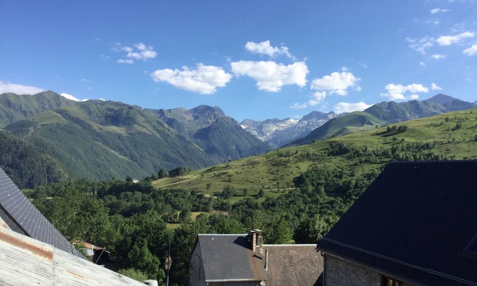Poubeau Apartment | Charmant Gîte de Montagne Avec Terrasse et vue sur les Montagnes