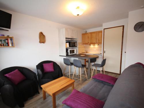 Les Saisies Apartment | Charmant studio cabine avec balcon et garage à Hauteluce - FR-1-293-139