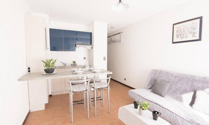 Saint-Lary-Soulan Apartment | Charmant Studio Cabine 4 Pers. avec Balcon, proche Centre et Thermes à Saint-Lary-Soulan - FR-1-296-231