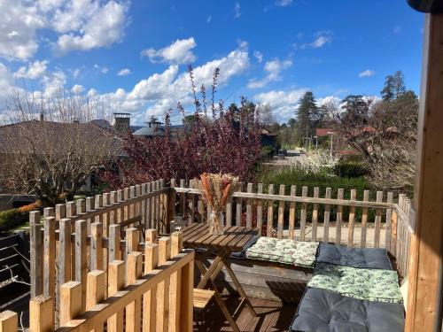 Annecy-le-Vieux Apartment | Charmante maisonnette avec terrasse et jolie vue - 5 min à pied du lac
