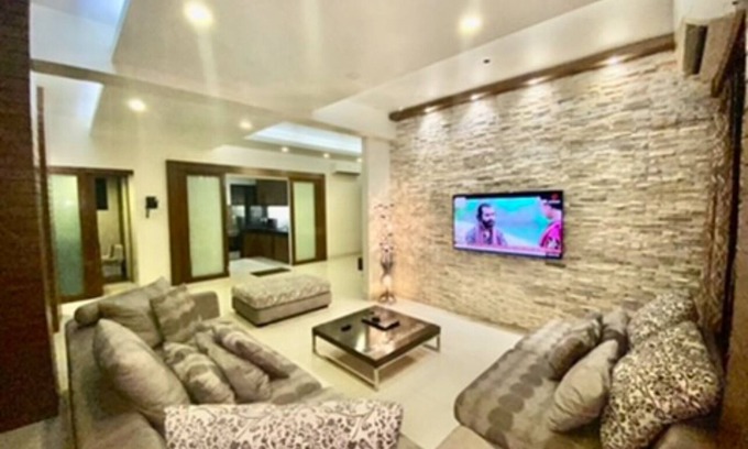 Banani Apartment | Charming 2-bedroom apartment with WiFi, AC in Gulshan 1. Niketon Dhaka.